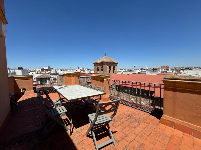 Ático Dúplex con Espectacular Terraza Privada - Imagen 1