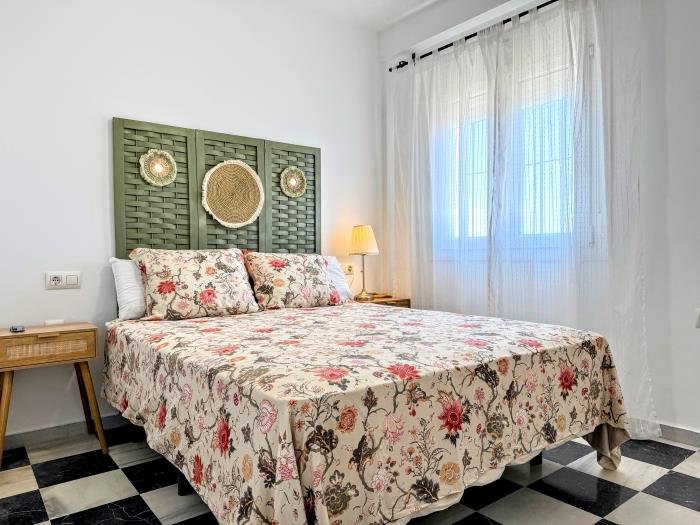 Misterhost Sanlucar Barrio Alto Bodegas - Imagen 3